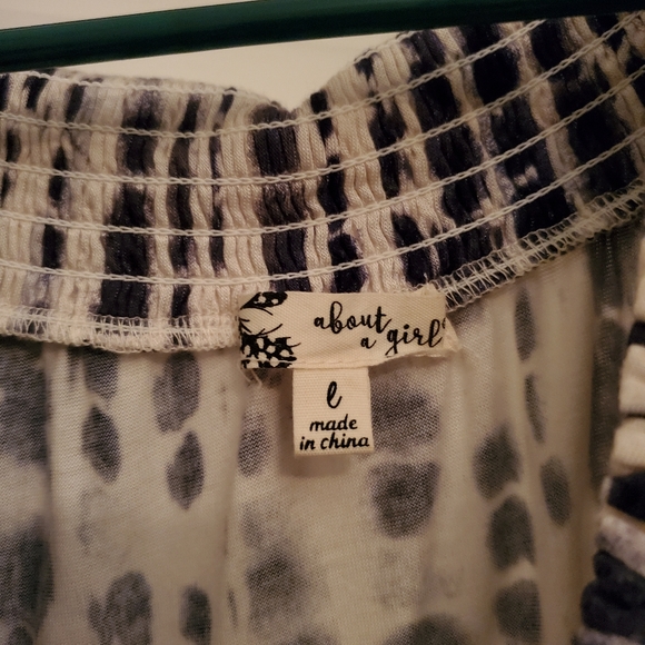 Cream Navy Blouse - L - Picture 2 of 4